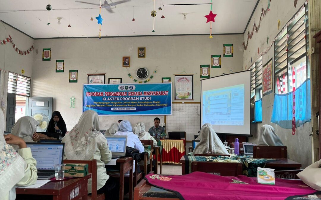 TINGKATKAN KOMPETENSI LITERASI DIGITAL MELALUI PKM DOSEN UIN MAHMUD YUNUS BATUSANGKAR PADA FORUM GURU SUMPUR KUDUS