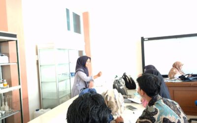 Pelatihan Asisten Laboratorium KIMIA UIN Mahmud Yunus Batusangkar: Meningkatkan Kompetensi dan Etos Laboratorium