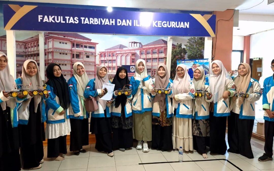 PAMERAN SAINS DAN ROBOT EDUKASI KARYA OLEH MAHASISWA TADRIS FISIKA UIN MAHMUD YUNUS BATUSANGKAR
