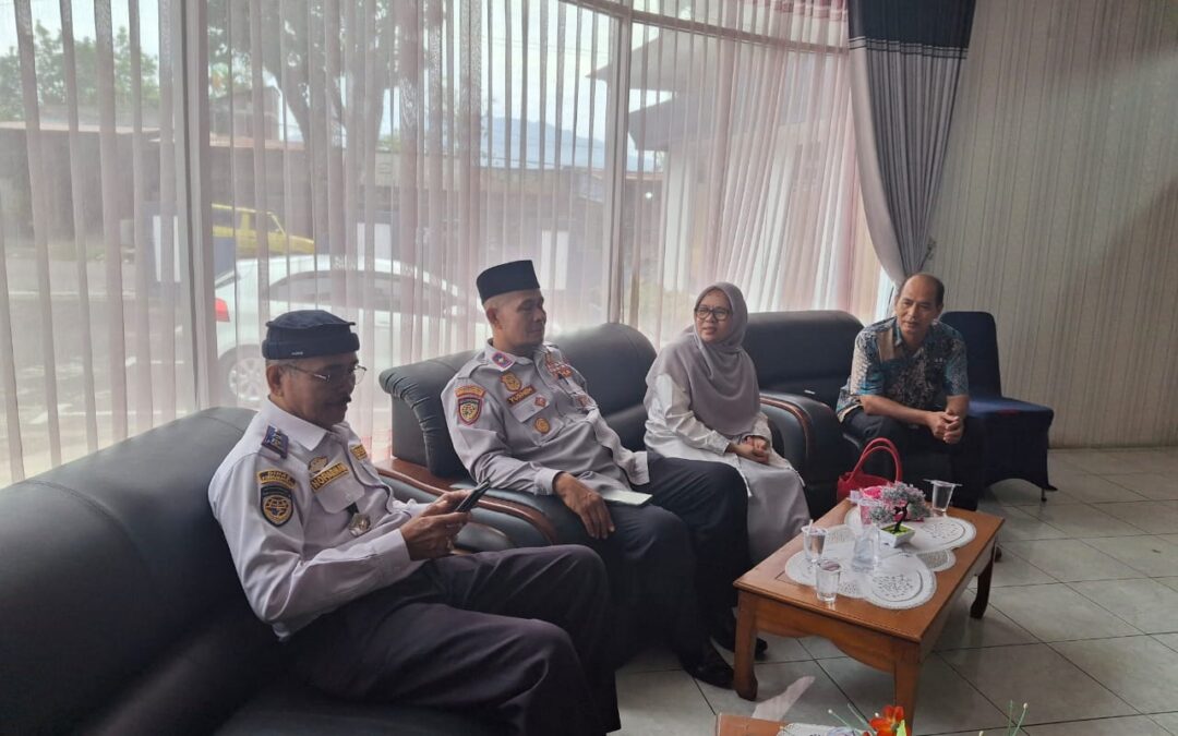 PKM Dosen Prodi PAI UIN MY Batusangkar: Dorong Pengemudi Ojek Jadi Teladan Melalui Penguatan Spiritual