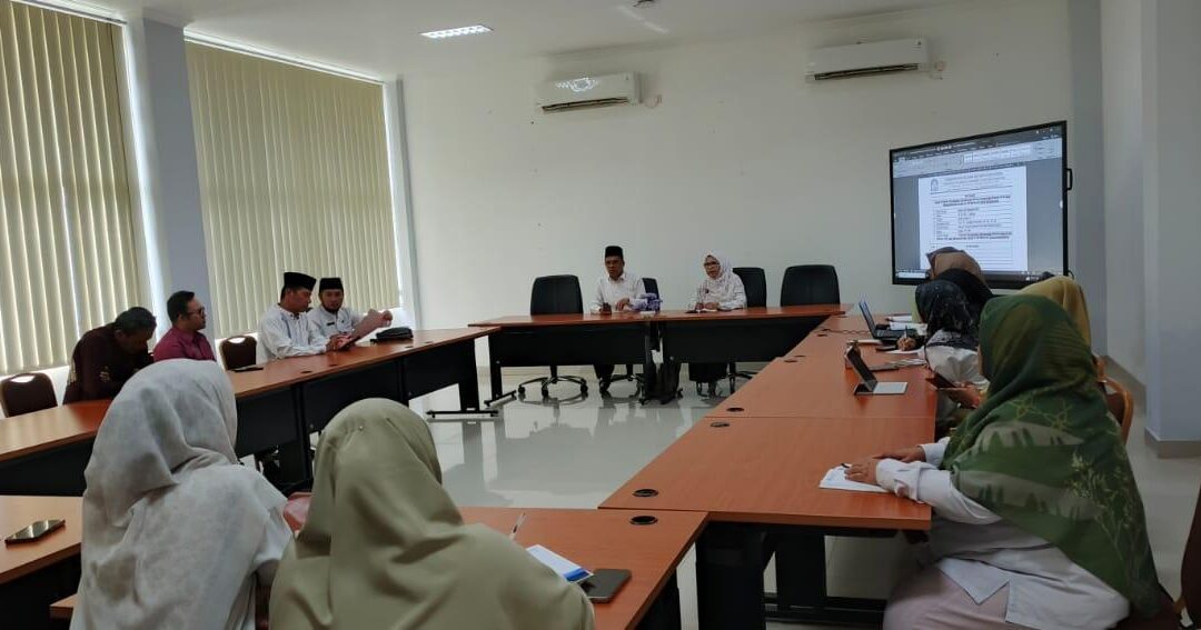 UIN Mahmud Yunus Batusangkar Gelar Rapat Program Peningkatan Kemampuan Bahasa Inggris dan Bahasa Arab