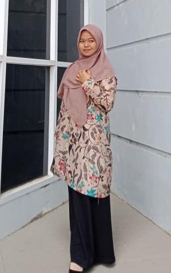 Fakhry Yatun Nisa Raih Juara 2 Pengembangan Media Pembelajaran: Mahasiswi PGMI yang Kreatif Abis