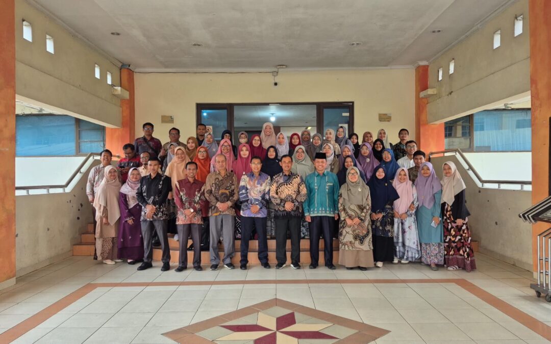 Regenerasi Kepemimpinan, FTIK UIN Mahmud Yunus Batusangkar Gelar Serah Terima Jabatan Pejabat Strategis