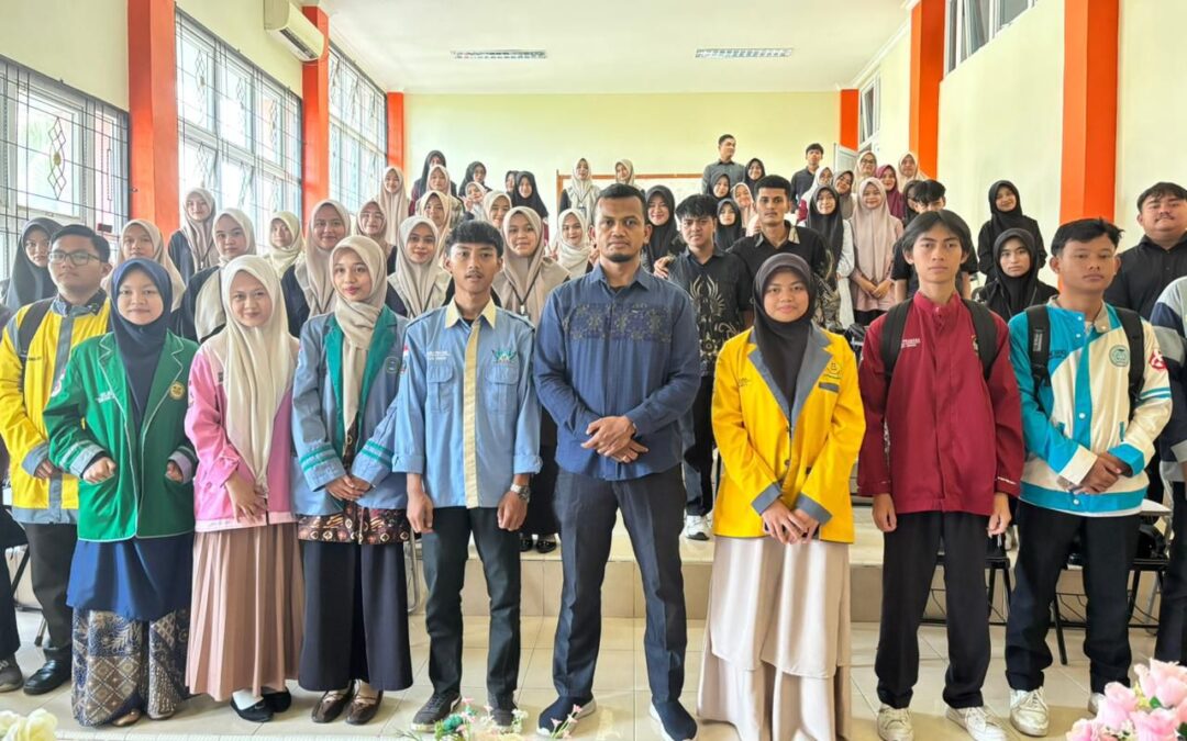 Forum Kajian Bulanan 1 Bangun Personal Branding Mahasiswa melalui Public Speaking dan Pola Pikir Strategis