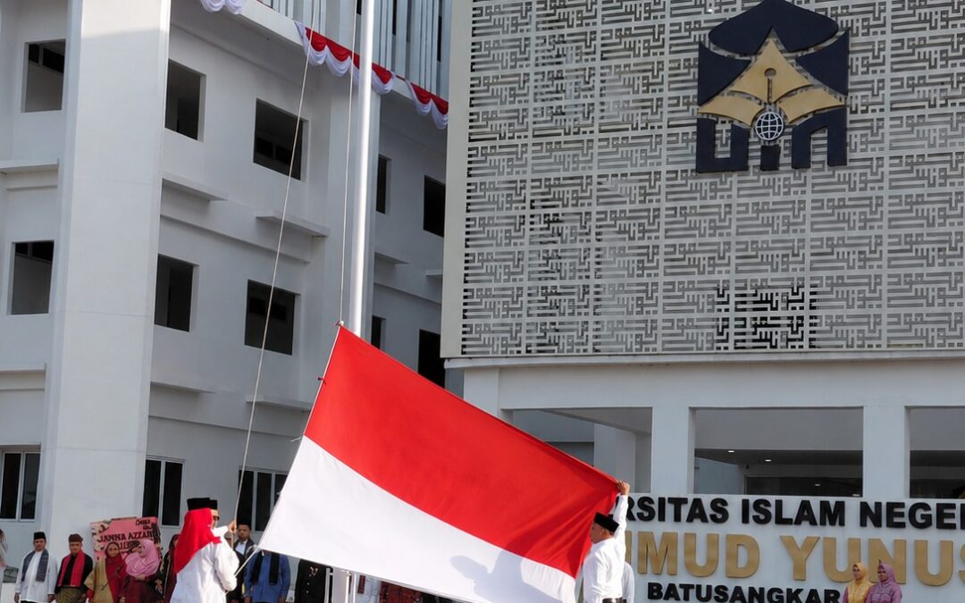 Penuh Khidmat, UIN Mahmud Yunus Batusangkar Peringati HUT ke-81 RI dan Serahkan Penghargaan